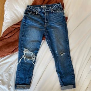 GRLFRND Karolina Distressed Jeans
